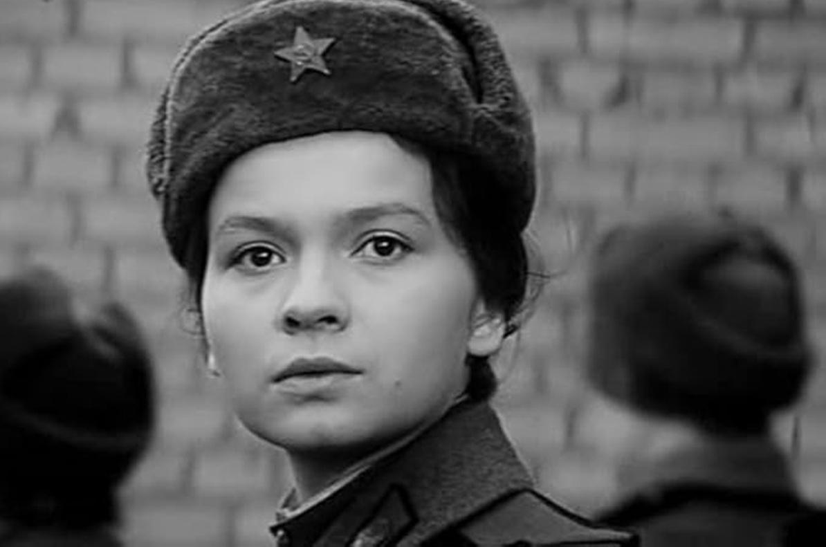 Её боготворили миллионы, а умерла в одиночестве: трагедия звезды фильма «Офицеры» Натальи Рычаговой