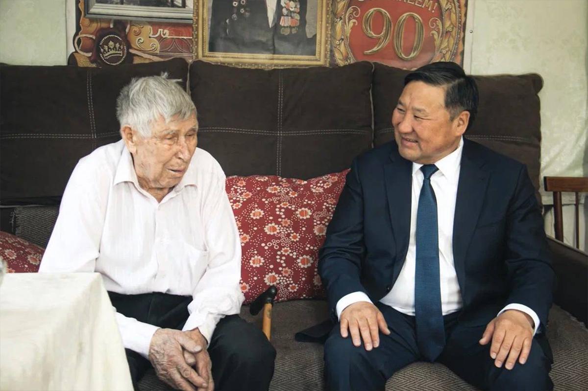 «Живая история»: освобождавшему Кенигсберг ветерану из Тувы исполнилось 100 лет