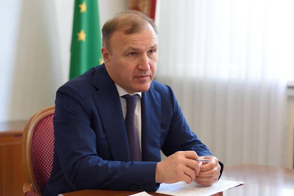 Глава Адыгеи Марат Кумпилов подвел итоги реализации нацпроекта «Продолжительная и активная жизнь» в 2025 году в сфере здравоохранения