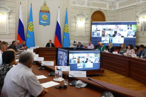 В Астрахани с губернатором обсудили антитеррористические меры после инцидента в Дагестане