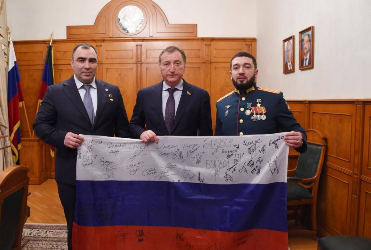 «Это большая честь для меня»: Спикер Народного Собрания Дагестана Заур Аскендеров провел рабочую встречу с Героями России Энвером Набиевым и Саидом Ибрагимовым