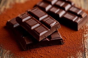 Ученые обнаружили, что соединение в темном шоколаде может снижать биологический возраст