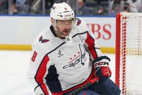 Овечкин остановил войну: Александр Великий не дал Сергачёву ввязаться в массовую драку и обнял соотечественника на глазах у всего НХЛ