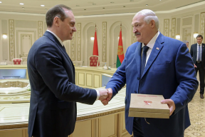 «Дружили, дружим и будем дружить!»: глава Мордовии Артем Здунов поздравил жителей с Днем единения народов России и Беларуси