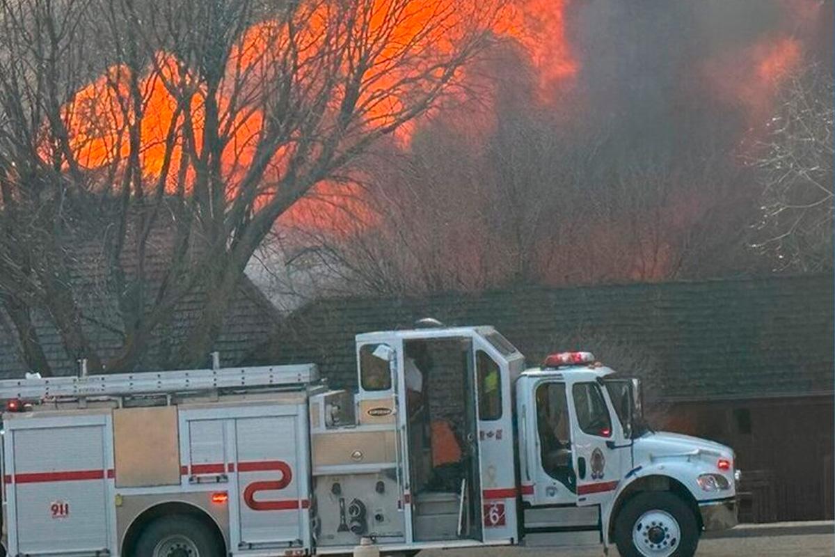 В Канаде начался пожар в Музее наследия украинской культуры
