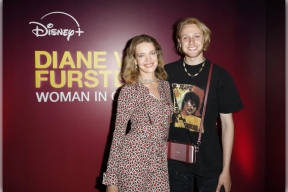 Наталья Водянова пришла на премьеру фильма вместе с 22-летним сыном Лукасом