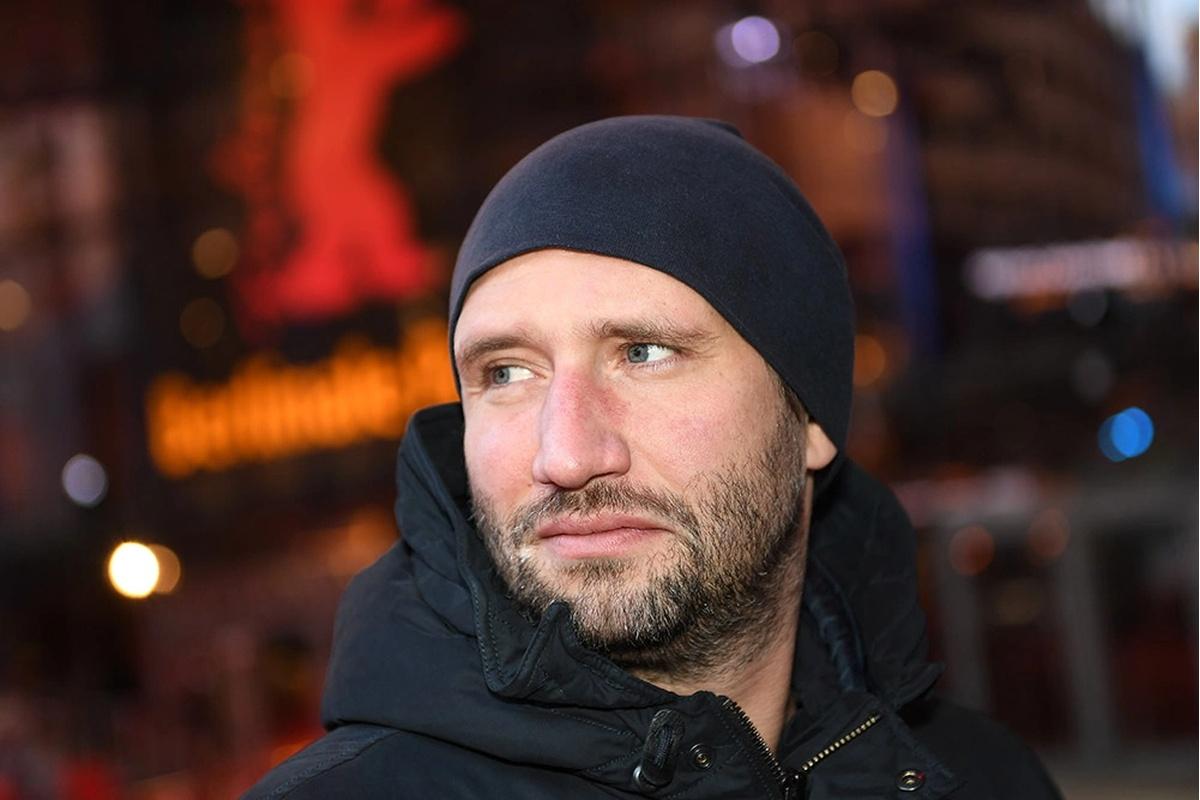 Юрий Быков рассказал о своем новом авторском фильме «Вершина»