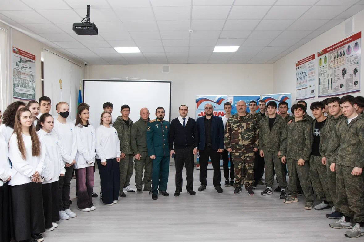 Карачаево-Черкесия провела «Диалоги с героями» для молодежи