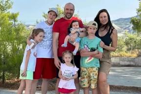 Сохранить брак не вышло»: суд отказал Елене Товстик в отмене развода с миллиардером