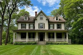 Миллионный удар по особнякам: в Нью-Йорке хотят ввести налог в $500 млн за пустующие дома