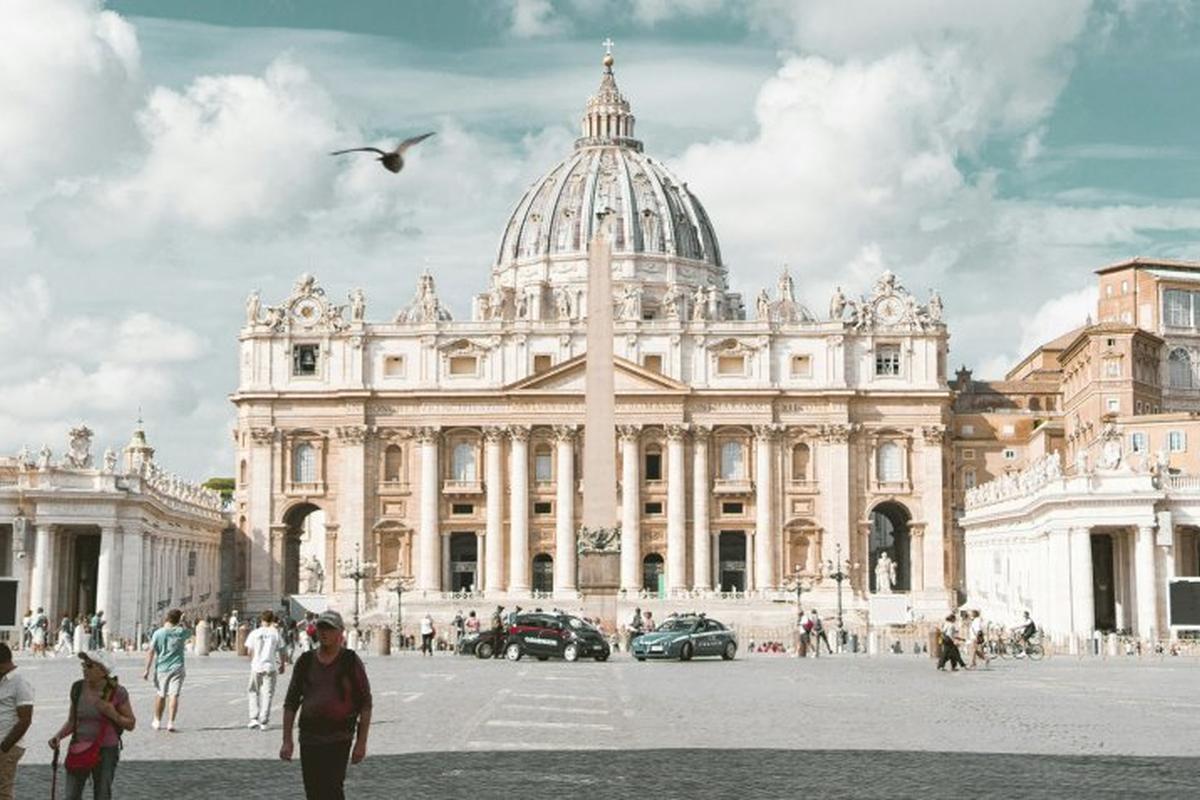 NYT назвал основных кандидатов на должность папы римского