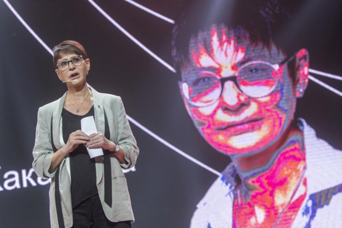 Выступление бизнес-тренера Хакамады в Казани не состоялось из-за объявленной в ТЦ эвакуации