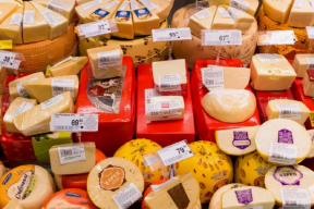 Stores in Yekaterinburg have started hiding cheese in anti-theft boxes