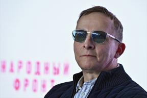 «Он уже не будет тем Мишей»: Охлобыстин объяснил, почему не лезет к Ефремову, пока тот готовится к возвращению на сцену