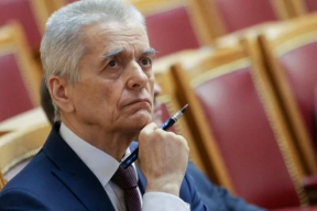 Геннадий Онищенко посоветовал россиянам отказаться от летних путешествий в экзотические страны