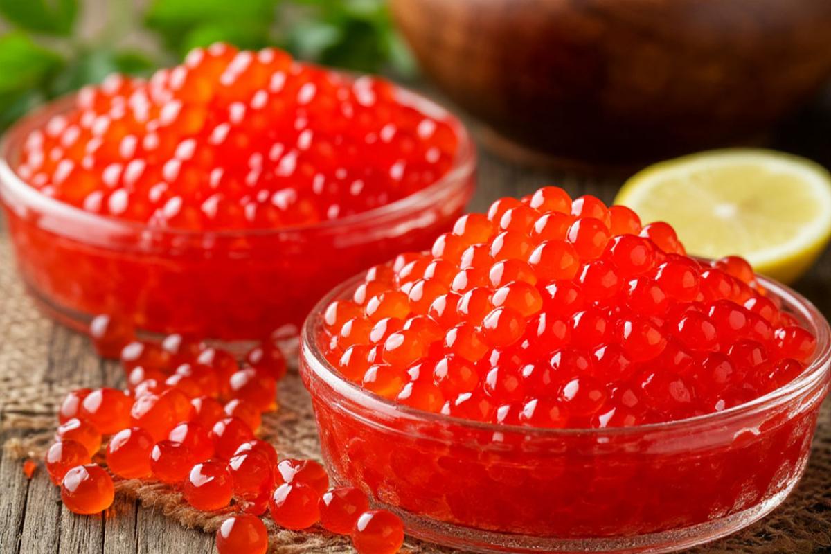 Трамп получил в подарок ящик красной икры из Хабаровского края