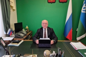 Борис Хохряков поздравил Сергея Маненкова с избранием на должность главы Белоярского района ХМАО