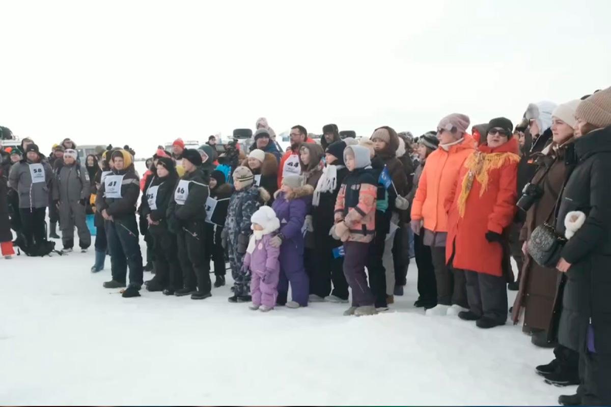 Губернатор НАО Ирина Гехт открыла восьмой Фестиваль корюшки на реке Индига для более чем 1000 гостей