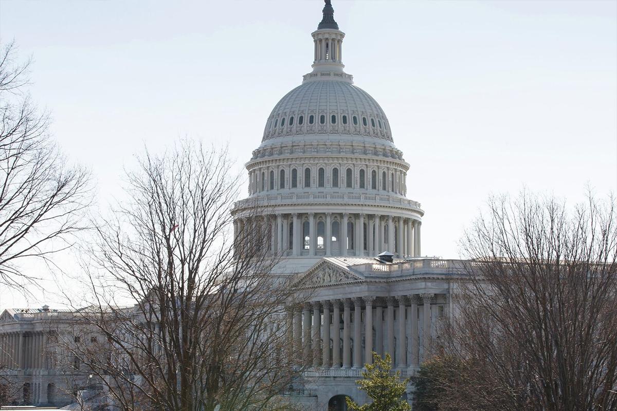 В Конгрессе США поддержали резолюцию против пошлин Трампа в отношении Канады