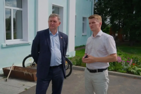 «Важно, чтобы молодежь становилась инициатором позитивных изменений»: Спикер ЗСКО Роман Береснев проверил развитие социальных объектов в Свечинском и Шабалинском районах