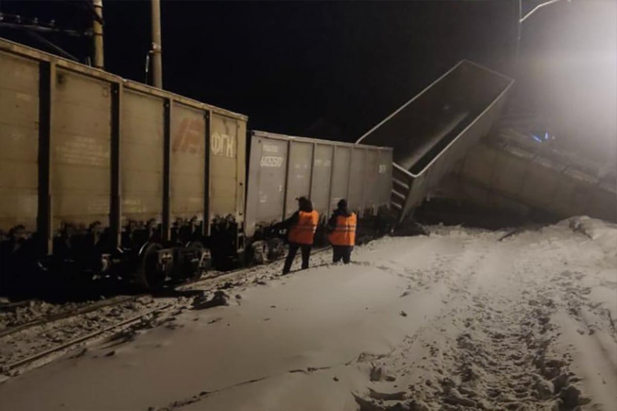 В Бурятии на станции Ангаракан восстановили движение после схода вагонов