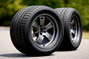 Эксперт Балабас рассказал, можно ли хранить зимние шины на балконе