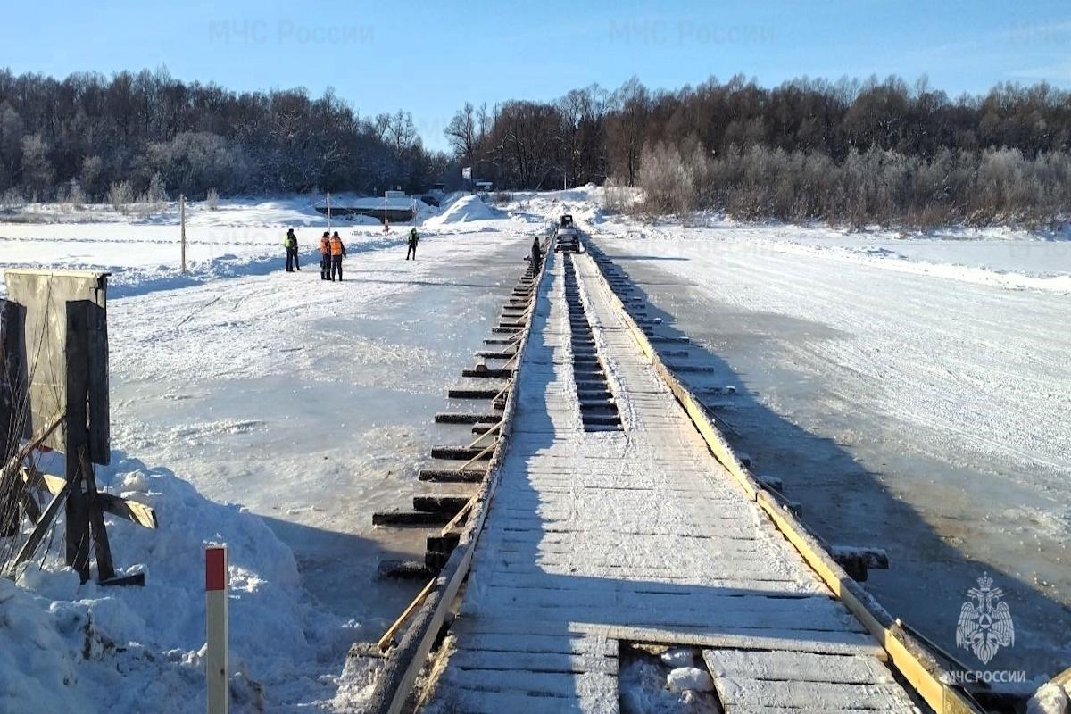 Нижегородскую область и Чувашию связала ледовая переправа через реку Сура
