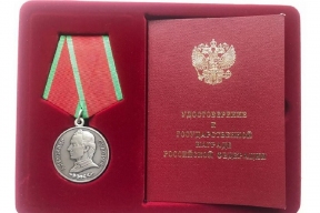 Читинский офицер получил медаль Суворова за эвакуацию раненых на линии боевого соприкосновения в зоне СВО