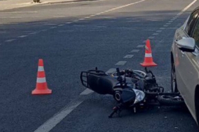 13-летний мопедист и его юная спутница попали под колеса Peugeot в Луганске