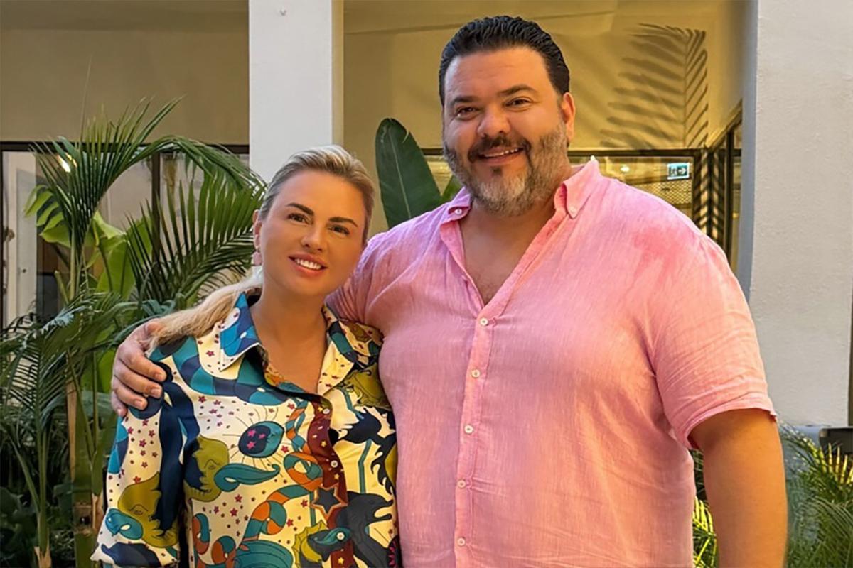 «Свободный парень он теперь!»: Анна Семенович раскрыла правду о разводе своего женатого возлюбленного