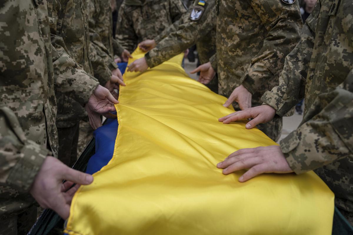 Украине передали более полутысячи тел погибших бойцов