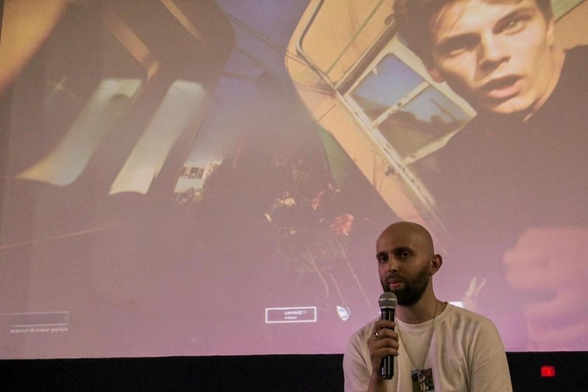 Deepfake и дух 90-х принесли фильму «Ровесник» признание критиков