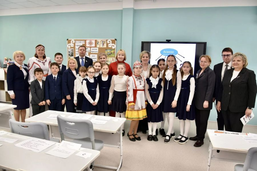 Председатель Госсовета Леонид Черкесов: Межпарламентские мероприятия по сохранению и развитию родных языков – вопрос сохранения идентичности, памяти и духовного кода народов Поволжья