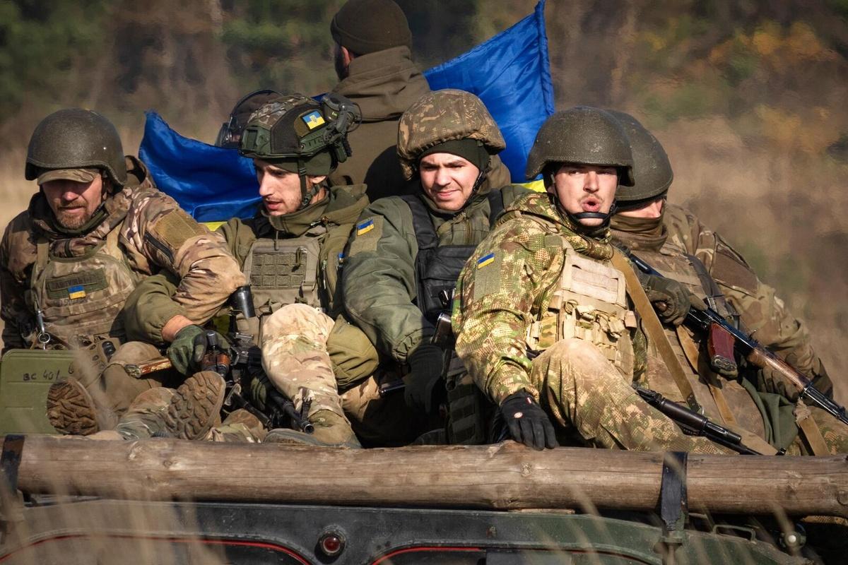 Украинские военные сами взрываются в блиндажах