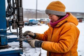 Женщины на вахте: психоанализ мужских стратегий в северных широтах