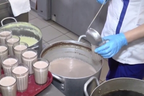 В школах Брянской области время на обеды в школах увеличили