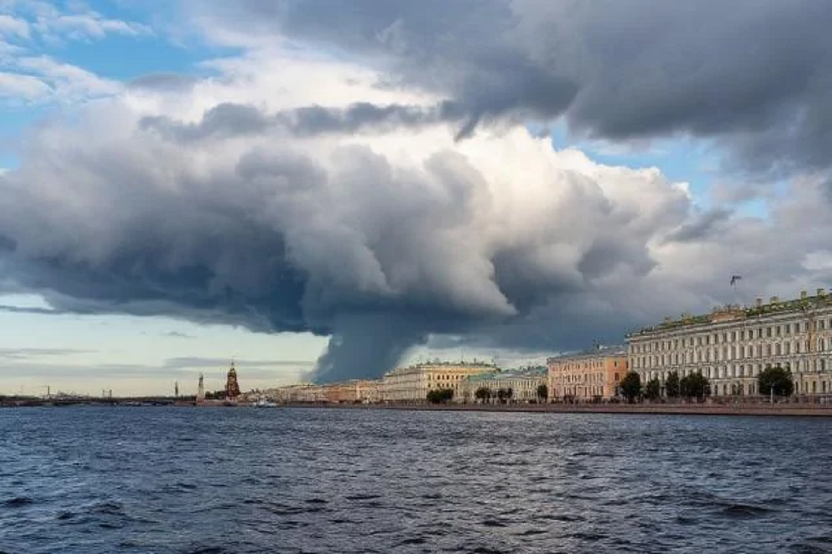 Североатлантический циклон принесет в Санкт-Петербург летнее потепление