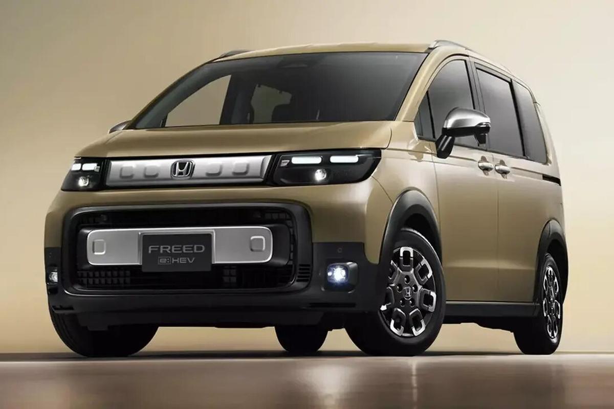 Дешевле Лады и экономичнее: в Россию привезли новый Honda Freed по цене от 1,7 млн рублей