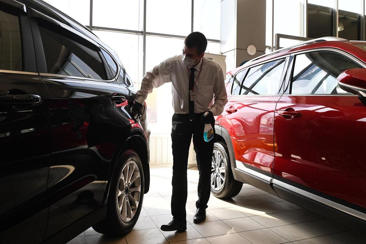 В Саратовской области сократилось число оформленных автокредитов.