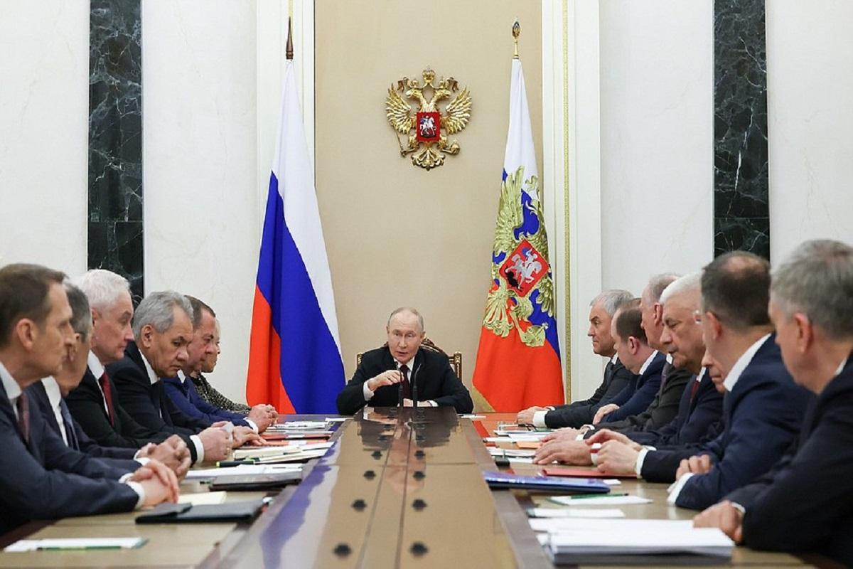 Президент поручил повысить эффективность исследований для безопасности государства