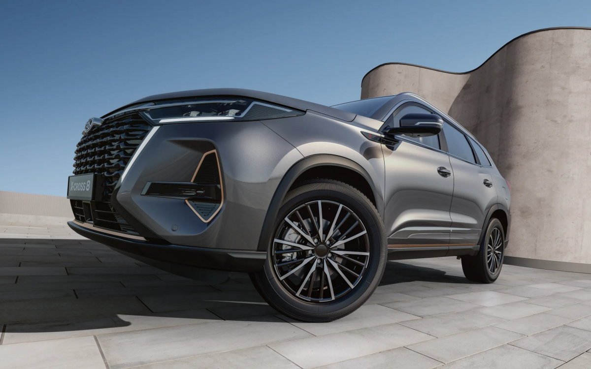 Продажи XCite в России сократились почти втрое за месяц после остановки производства