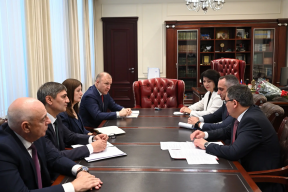 «Адыгея открыта для сотрудничества»: Мурат Кумпилов обсудил с торговыми представителями РФ в Абхазии, Турции, Кубе и Испании выход региона на внешние рынки