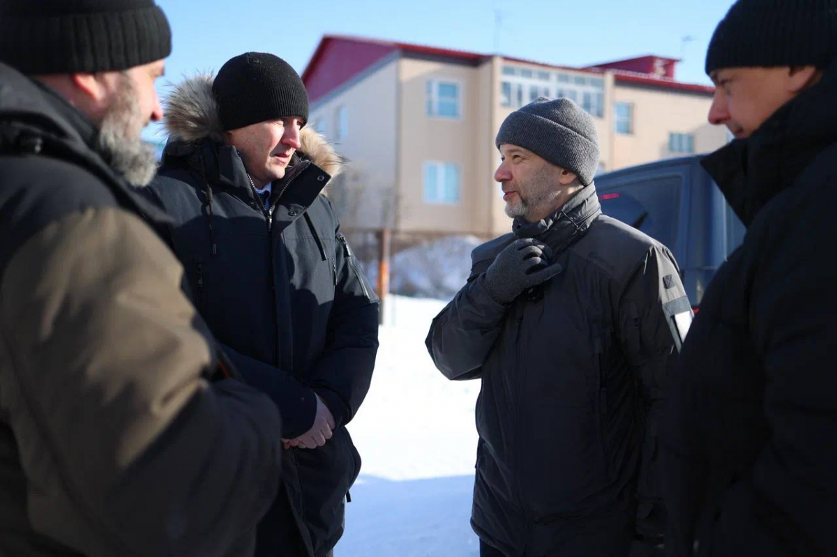 Губернатор ЧАО Владислав Кузнецов: До конца года в Угольных Копях откроется современный спортивный комплекс с банным объектом