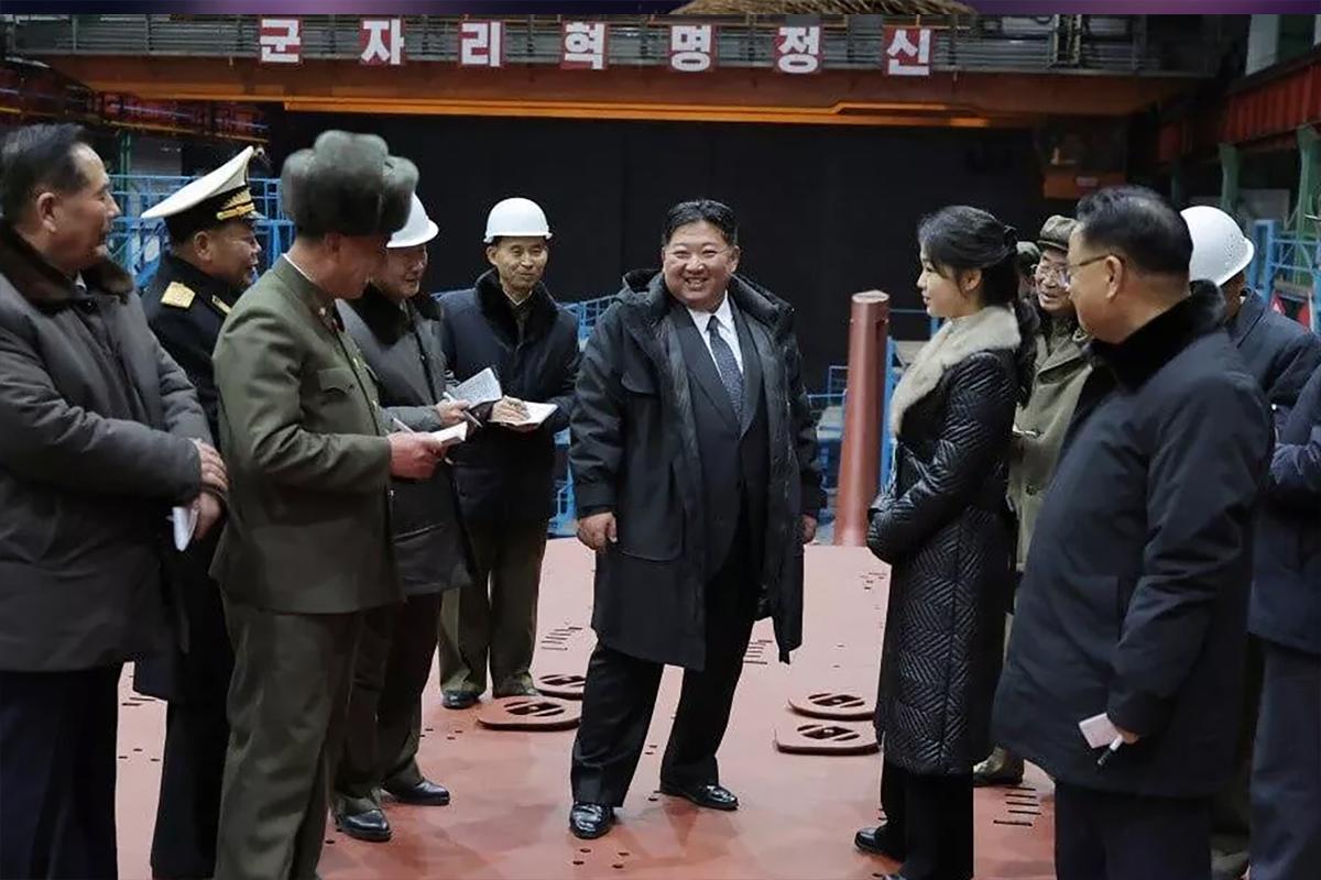 13-летняя дочь Ким Чен Ына получила ядерную кнопку и командует генералами