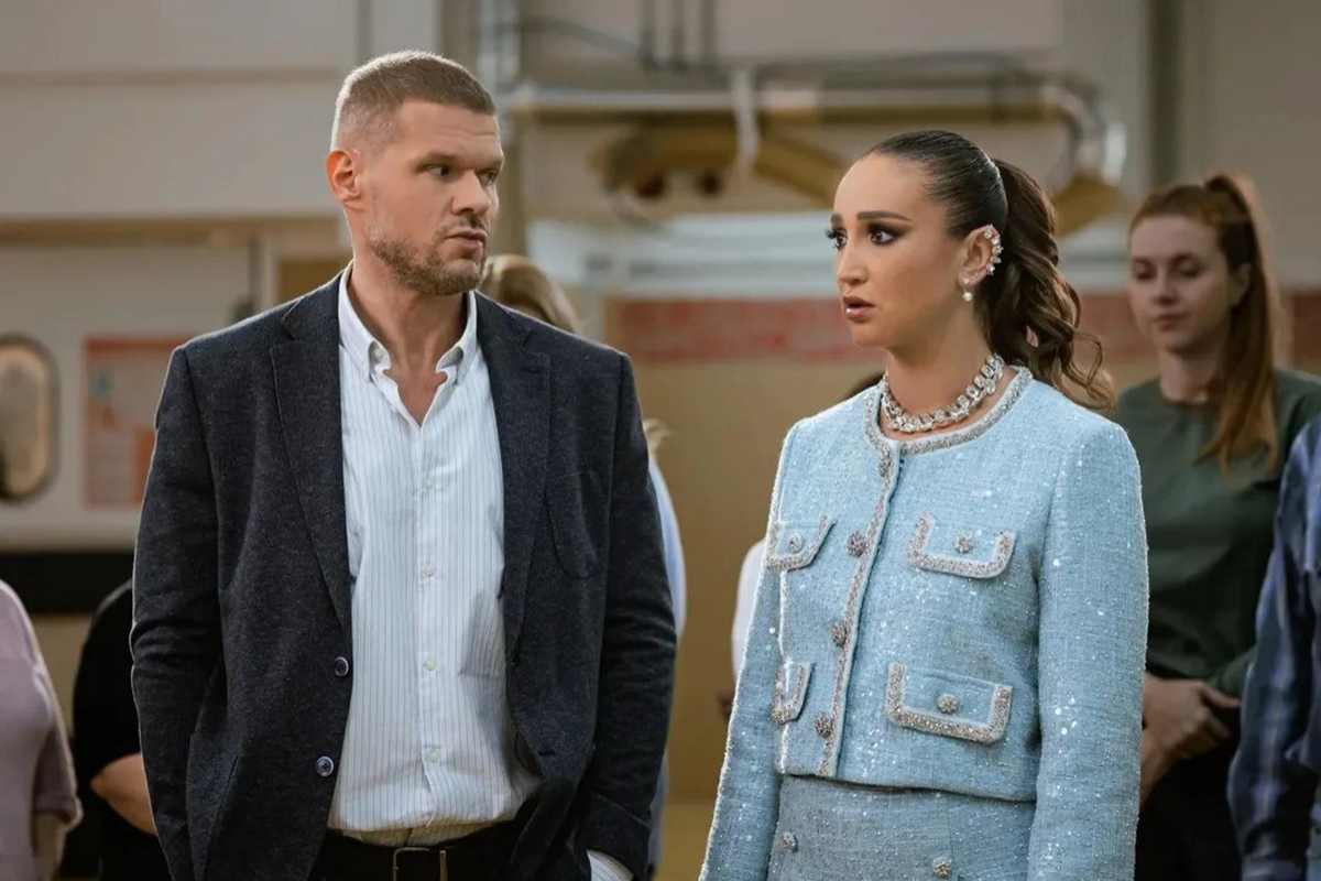 Из-за поцелуя с Ольгой Бузовой с Владимиром Яглычом перестала разговаривать жена