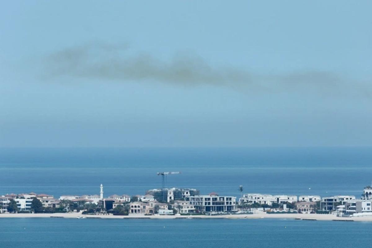 «Паспорт в зубы и не высовываться»: российское посольство бросило 50 тысяч туристов в аду Абу-Даби с жёсткой инструкцией