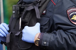 В Петербурге под окнами квартиры обнаружен труп старшеклассника