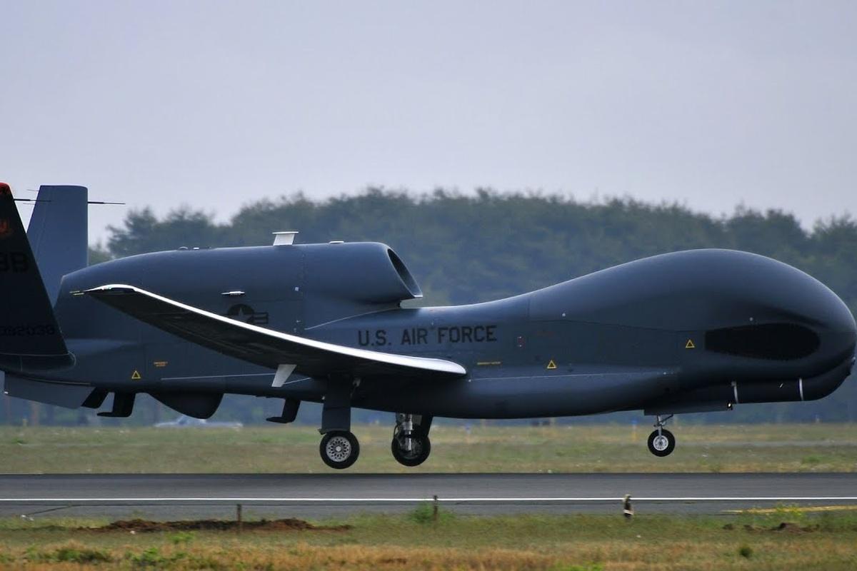 Вдоль Черного моря с разведывательной миссией пролетел американский дрон