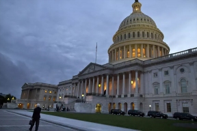 The US Senate again failed to adopt a draft to end the shutdown