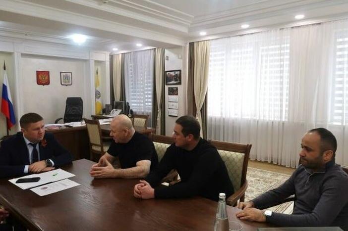 Прорубили окно в Китай: Якутия и Приамурье договорились отправить первый состав через новый мост на Амуре уже в этом году